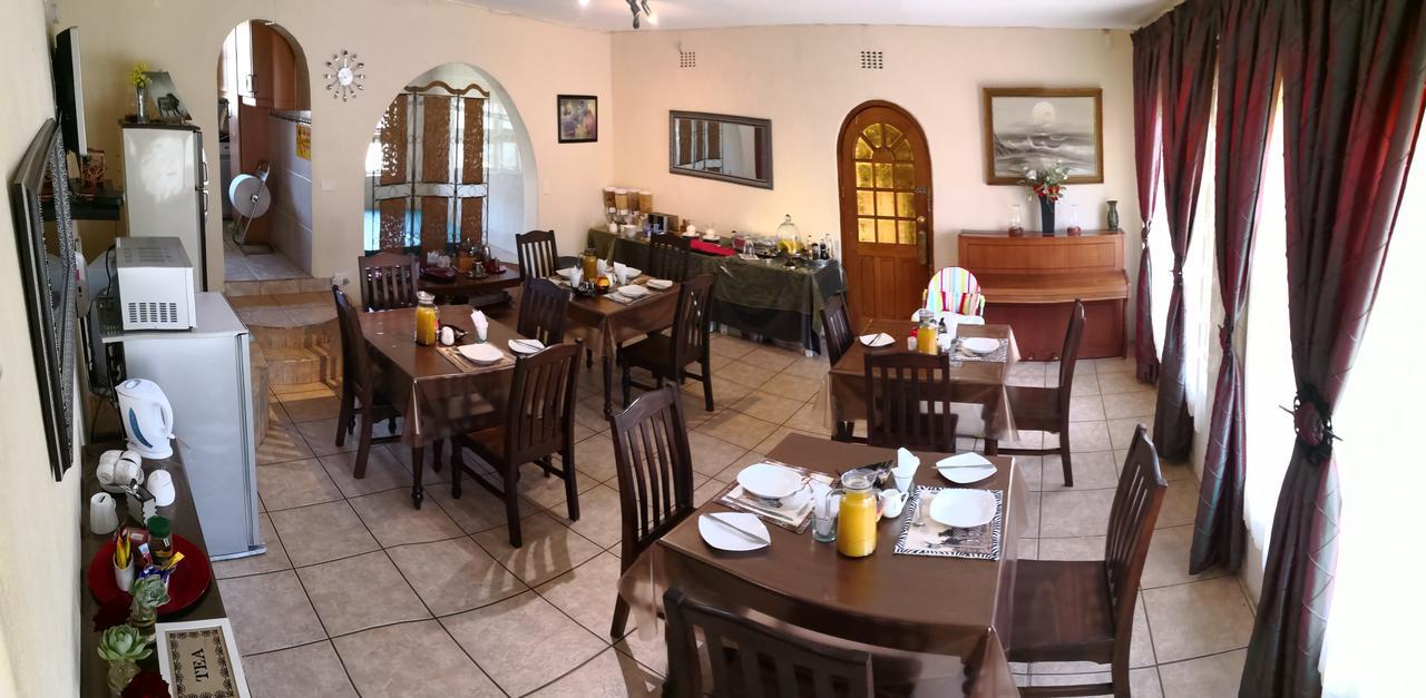 All Over Africa Guest House كمبتون بارك المظهر الخارجي الصورة