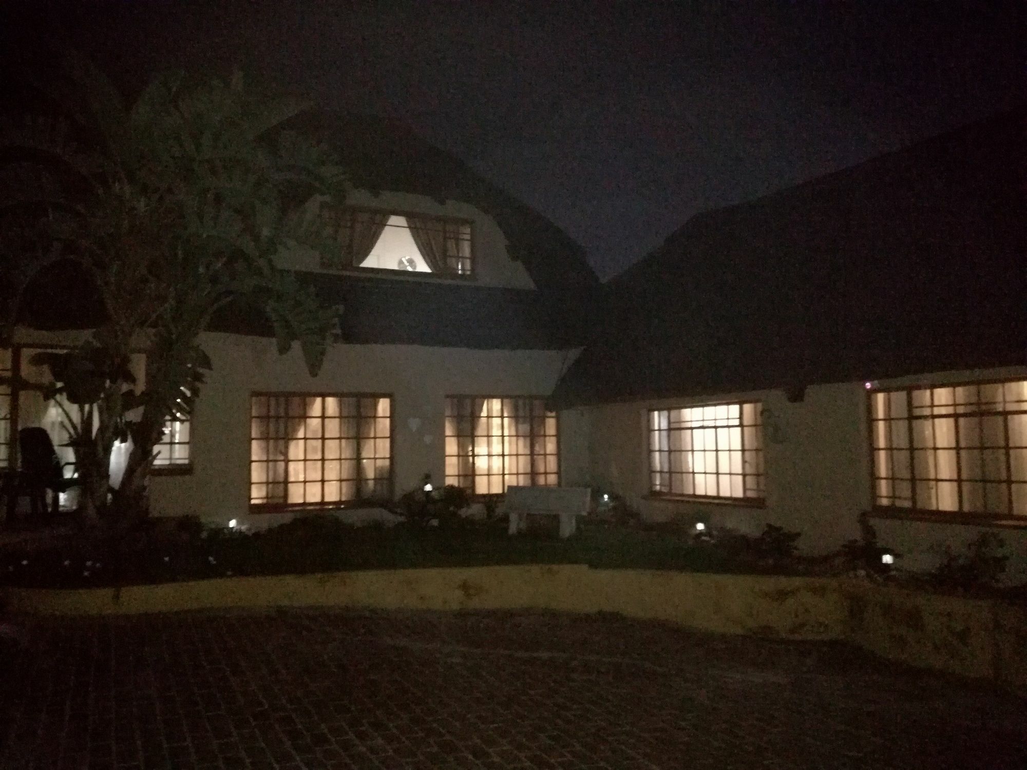All Over Africa Guest House كمبتون بارك المظهر الخارجي الصورة