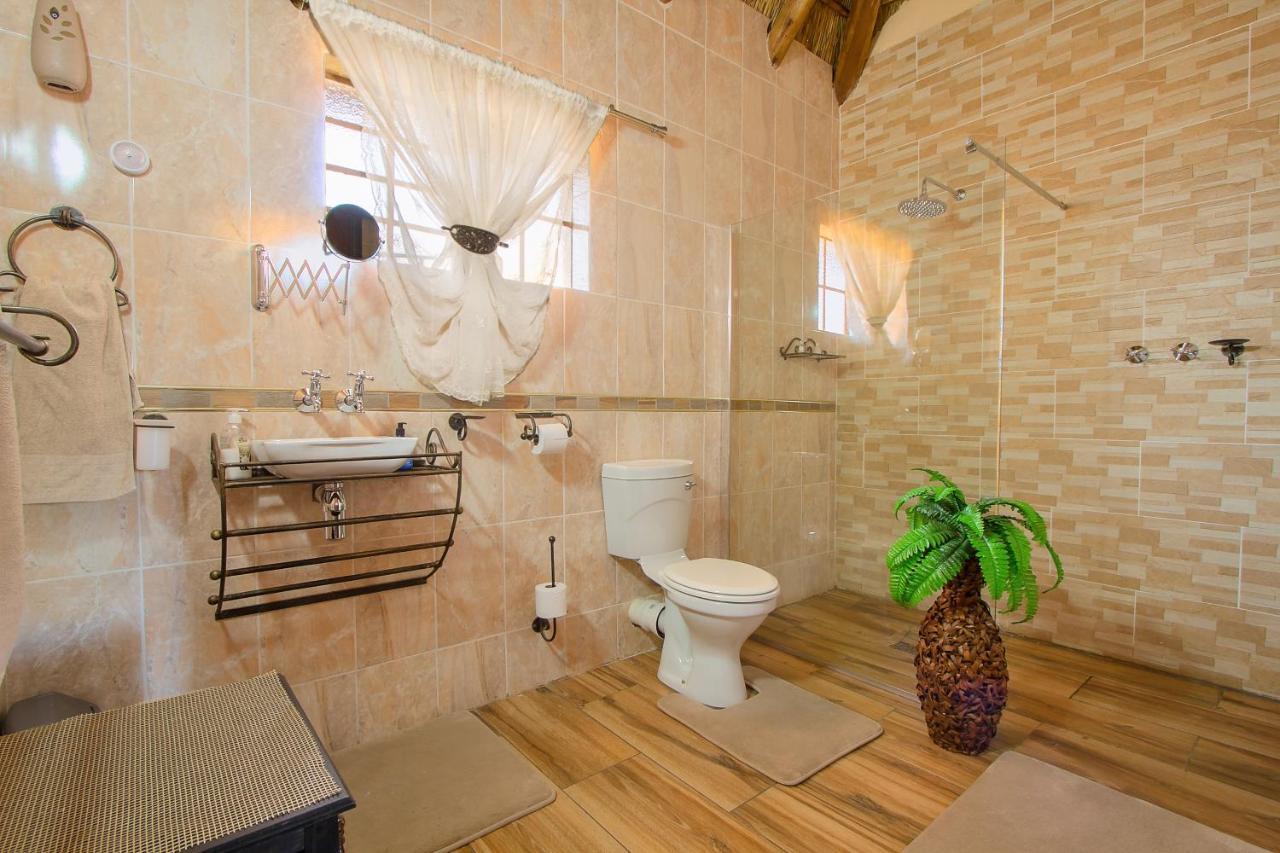 All Over Africa Guest House كمبتون بارك المظهر الخارجي الصورة
