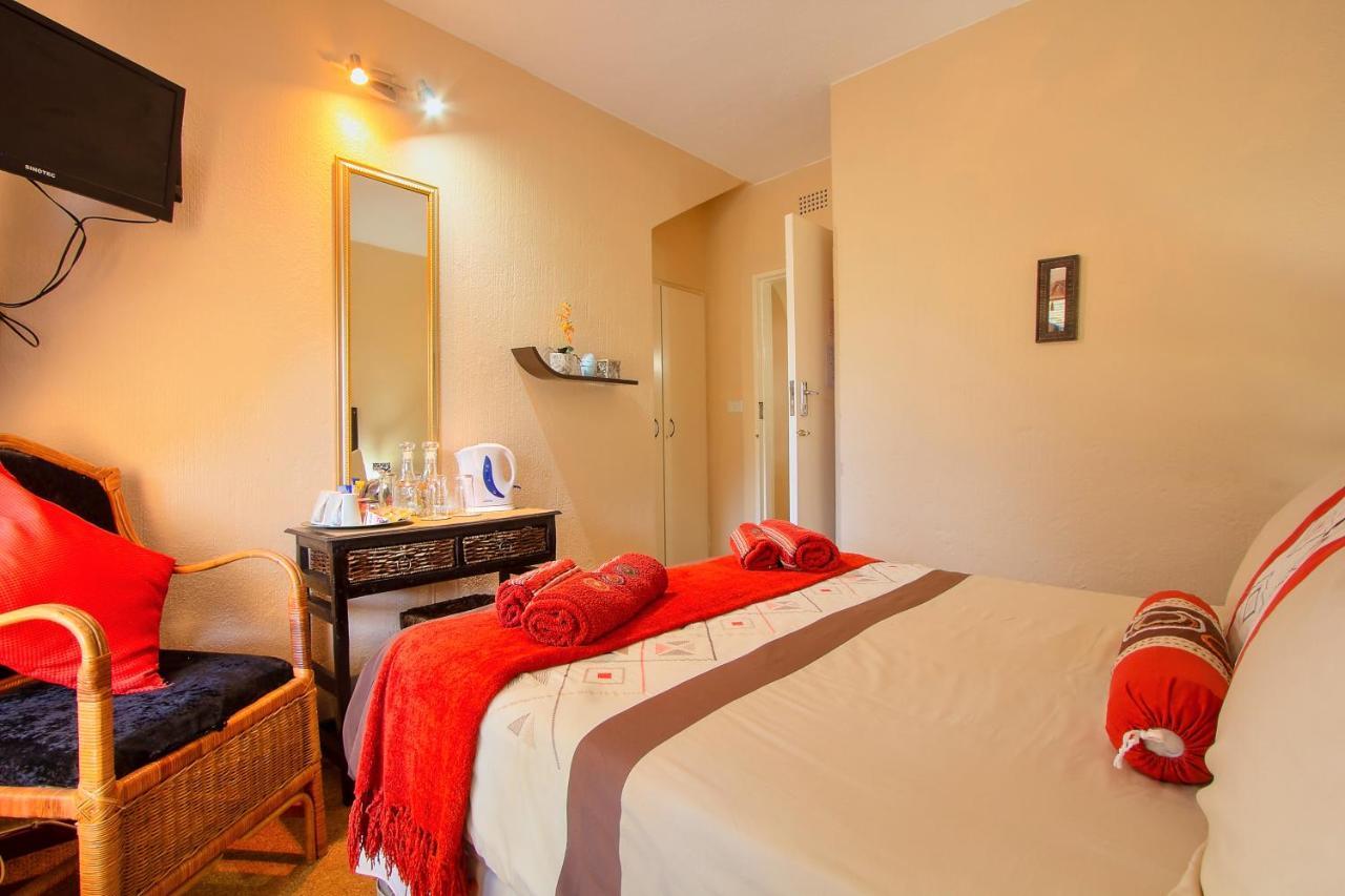 All Over Africa Guest House كمبتون بارك المظهر الخارجي الصورة